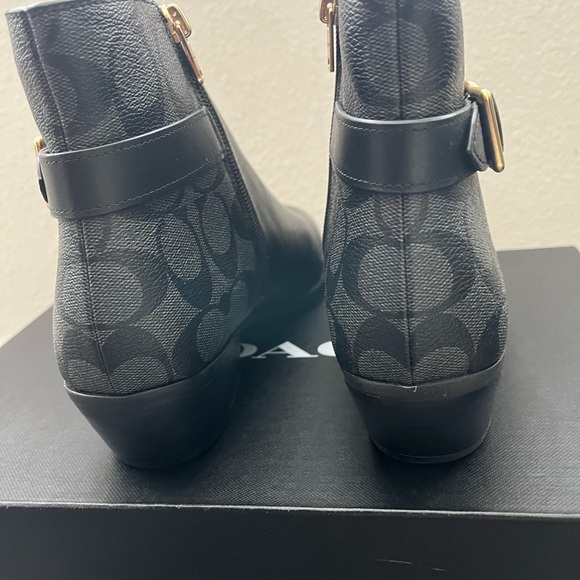 Coach Black Cowboy style ankle boots - Picture 4 of 6
